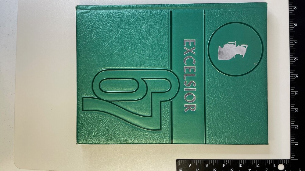 Clarion University Pennsylvania Excelsior 72 Yearbook Green Hardcover Vintage Sc
